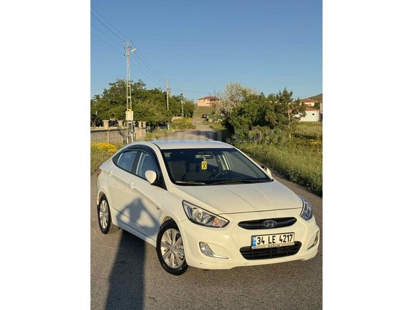 Sahibinden Hyundai Accent Blue 1.6 CRDI Mode Plus 2014 Model 