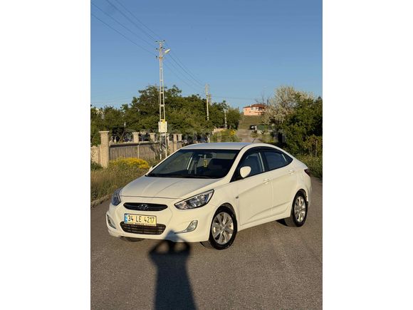Sahibinden Hyundai Accent Blue 1.6 CRDI Mode Plus 2014 Model 