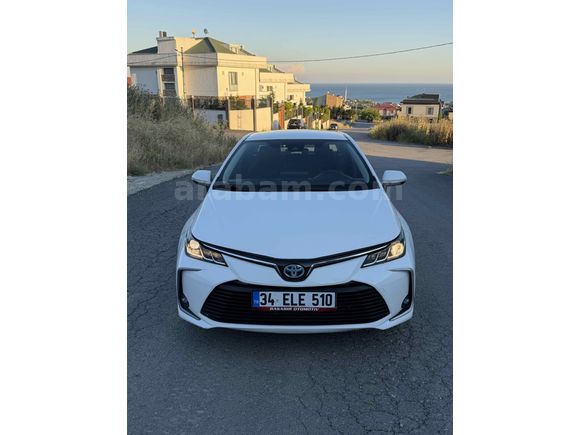 Galeriden Toyota Corolla 1.8 Hybrid Dream 2021 Model İstanbul