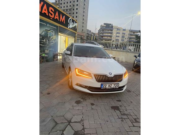 Sahibinden Skoda SuperB 1.6 TDI Style 2017 Model  45.000 km Beyaz