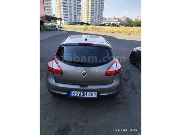 Sahibinden Renault Megane 1.5 dCi Dynamique 2012 Model 