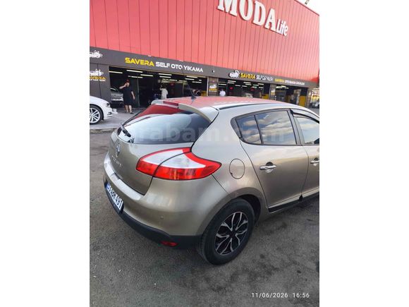 Sahibinden Renault Megane 1.5 dCi Dynamique 2012 Model 