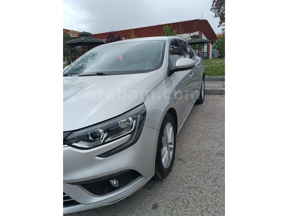 SAHİBİNDEN TEMİZ GARAJ ARACI MEGANE 4