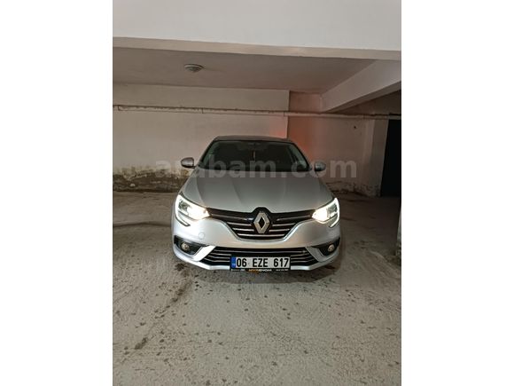 SAHİBİNDEN TEMİZ GARAJ ARACI MEGANE 4