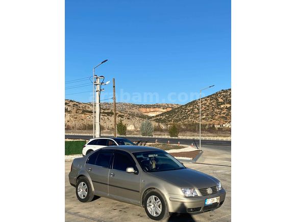 Sahibinden Volkswagen Bora 1.6 Pacific 2005 Model  317.000 km Şampanya