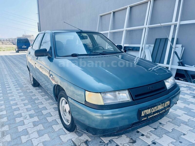 Galeriden Lada Vega 1.5 1999 Model Afyonkarahisar 150.000 km Yeşil (metalik)