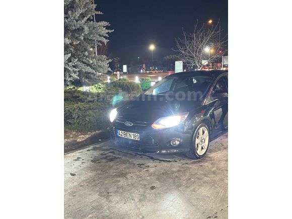 Sahibinden Ford Focus 1.6 TDCi Titanium 2012 Model  348.000 km Siyah