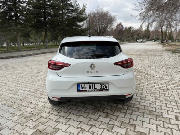 Sahibinden Renault Clio 1.0 SCe Joy 2022 Model  64.000 km Beyaz