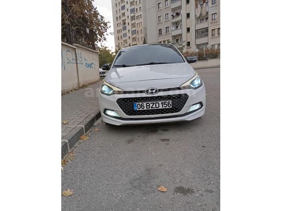 Acil Sahibinden Hyundai i20 1.4 CRDi Style 2015 Model