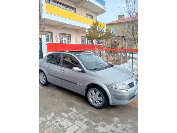 Sahibinden Renault Megane 1.5 dCi Authentique 2004 Model  265.000 km Gri