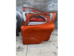 Renault Clio 5 2020/2025 turuncu sol arka kapı çıkma orijinal