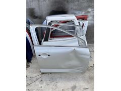 Renault Megane 4 beyaz sağ ön kapı çıkma orijinal