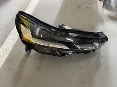 Renault Captur 2024-2025 sağ far full led orjinal çıkma