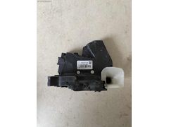 Renault Megane 4 sol ön kapı kilidi 805032065R orjinal çıkma