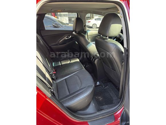 Sahibinden Hyundai i30 1.6 CRDi Elite Plus 2018 Model 