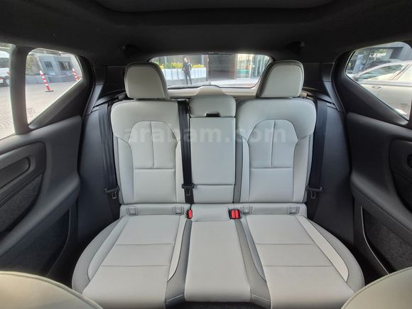 DOKTORDAN SATILIK 252 HP UZUN MENZİLLİ DÜŞÜK KM GARAJ ARABASI