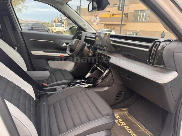 Citroen E-C3 AirCross siyah tavan Hatasız