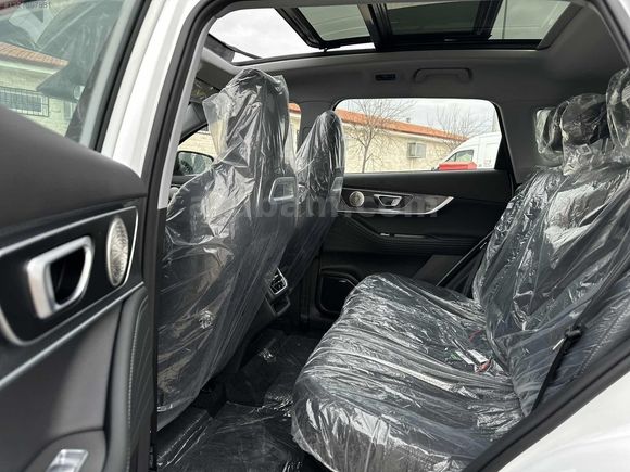 DEĞİŞENSİZ BOYASIZ TRAMERSİZ 2024 MODEL 21 BİN KM'DE CHERY