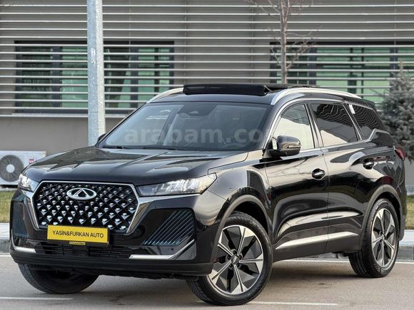 DEĞİŞENSİZ BOYASIZ TRAMERSİZ 2025 MODEL 14 BİN KM'DE CHERY