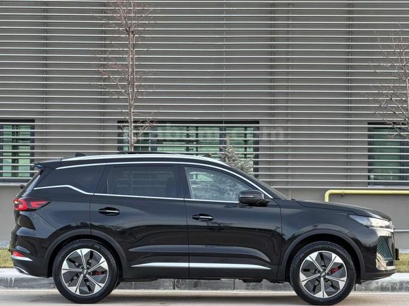 DEĞİŞENSİZ BOYASIZ TRAMERSİZ 2025 MODEL 14 BİN KM'DE CHERY