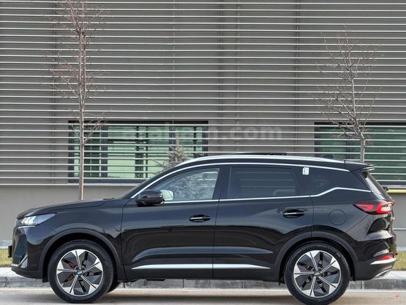 DEĞİŞENSİZ BOYASIZ TRAMERSİZ 2025 MODEL 14 BİN KM'DE CHERY