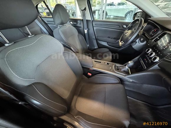 YKTCAR AUTOGROSS'DAN 2023 MEGANE TOUCH 89.857 KM'DE