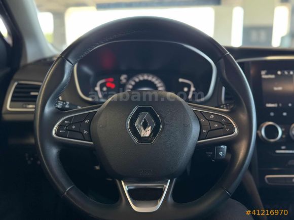 YKTCAR AUTOGROSS'DAN 2023 MEGANE TOUCH 89.857 KM'DE