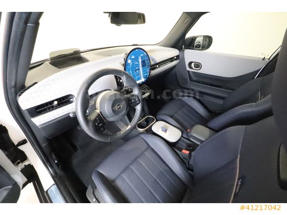 ÖZTORUN OTO - 2024 - MINI Cooper 1.5 - Favoured