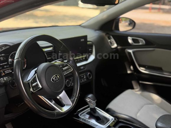 2019 Kia XCeed 1.6 CRDI PRESTIGE DESİGN HATASIZ