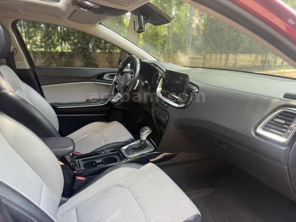 2019 Kia XCeed 1.6 CRDI PRESTIGE DESİGN HATASIZ