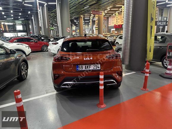 2023 XCEED 1.5 T-GDI ELEGANCE CAM TAVAN HATASIZ BOYASIZ