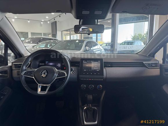 YKTCAR AUTOGROSS'DAN 2023 CLIO EVOLUTION HATASIZ 26.355 KM'DE
