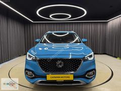 2023 MG HS LUXURY DEGİŞENSİZ LANSMAN RENK 60 BİN KM CAM TAVAN