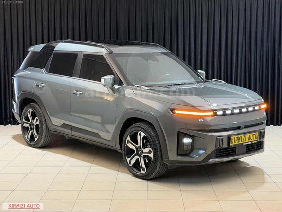 KIRMIZI AUTO'DN 2025 KGM SSANGYONG TORRES EVX CAM TAVAN 9.000KM