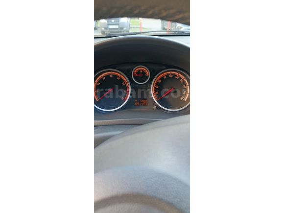 Sahibinden Opel Corsa 1.4 Twinport Active 2013 Model