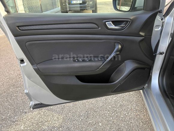 Galeriden Renault Megane 1.3 TCe Joy 2019 Model Erzurum