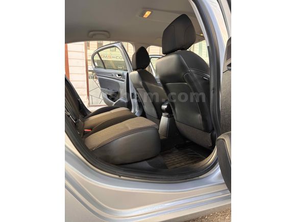 Galeriden Renault Megane 1.3 TCe Joy 2019 Model Erzurum