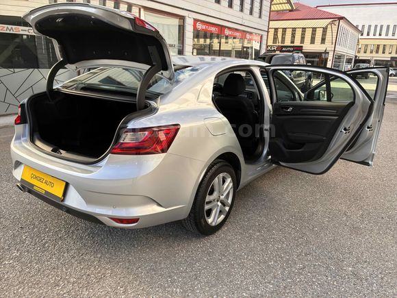 Galeriden Renault Megane 1.3 TCe Joy 2019 Model Erzurum