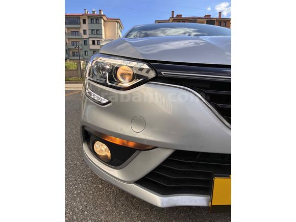Galeriden Renault Megane 1.3 TCe Joy 2019 Model Erzurum