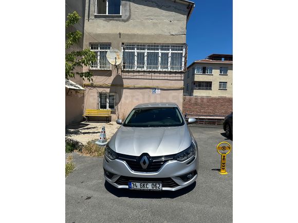 Sahibinden Renault Megane 1.5 Blue DCI Touch 2019 Model 