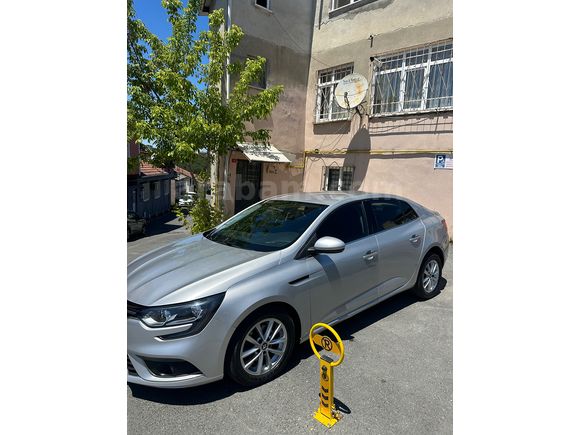 Sahibinden Renault Megane 1.5 Blue DCI Touch 2019 Model 