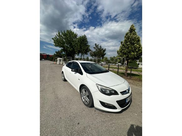 düsük km Opel Astra 1.6 Edition 2015