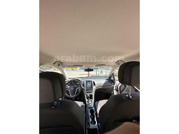 düsük km Opel Astra 1.6 Edition 2015