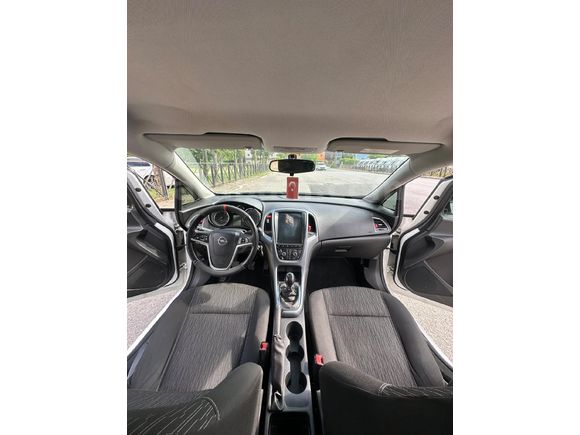 düsük km Opel Astra 1.6 Edition 2015