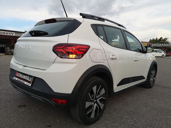 BEZİRGANOĞLU'NDAN 2025 GSR'li Dacia Sandero Stepway 1.0 Tce Expression HATASIZ l Kırşehir