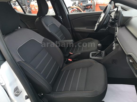 BEZİRGANOĞLU'NDAN 2025 GSR'li Dacia Sandero Stepway 1.0 Tce Expression HATASIZ l Kırşehir