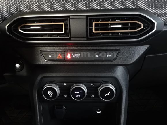 BEZİRGANOĞLU'NDAN 2025 GSR'li Dacia Sandero Stepway 1.0 Tce Expression HATASIZ l Kırşehir