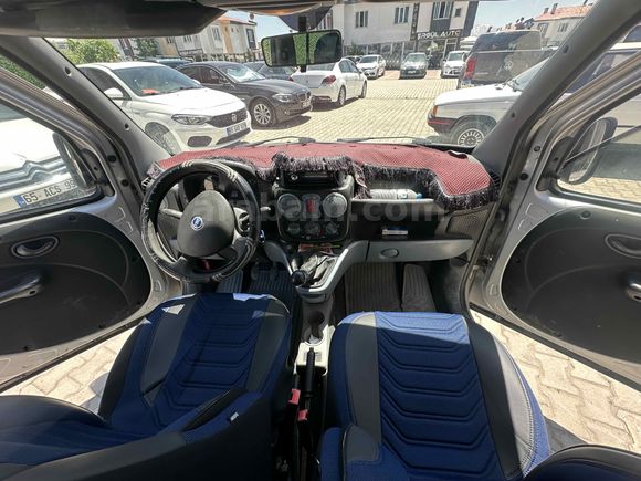 2005 model  Fiat Doblo Panorama 1.2 Active 2006 Model Van