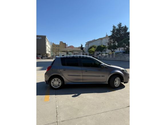 Sahibinden Renault Clio  ekstrem 2012 Model bakımlı 166.000 km orjinal