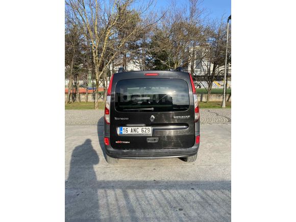 Sahibinden Renault Kangoo Multix 1.5 dCi Extreme 2015 Model  156.000 km Siyah